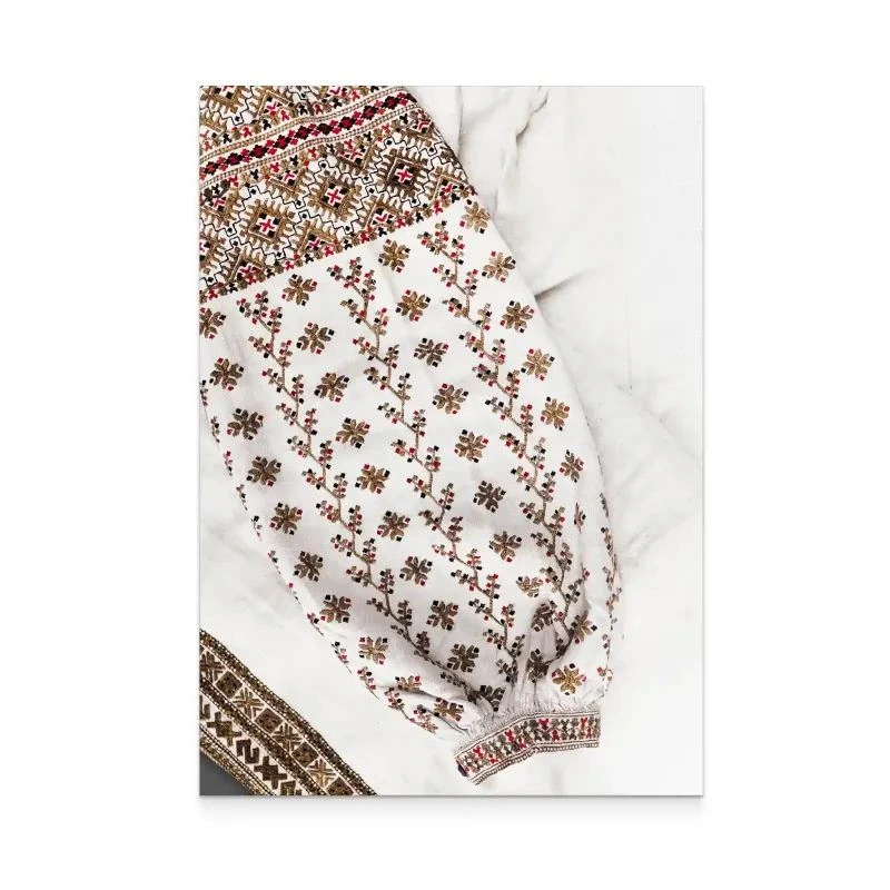 vyshyvka na zhinochiy sorochci iz sumshchyny dlya marky Сорочка з вишивкою із Сумщини