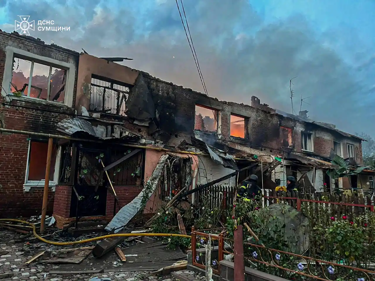 Зруйнована двоповерхівка в Чернеччині на Сумщині