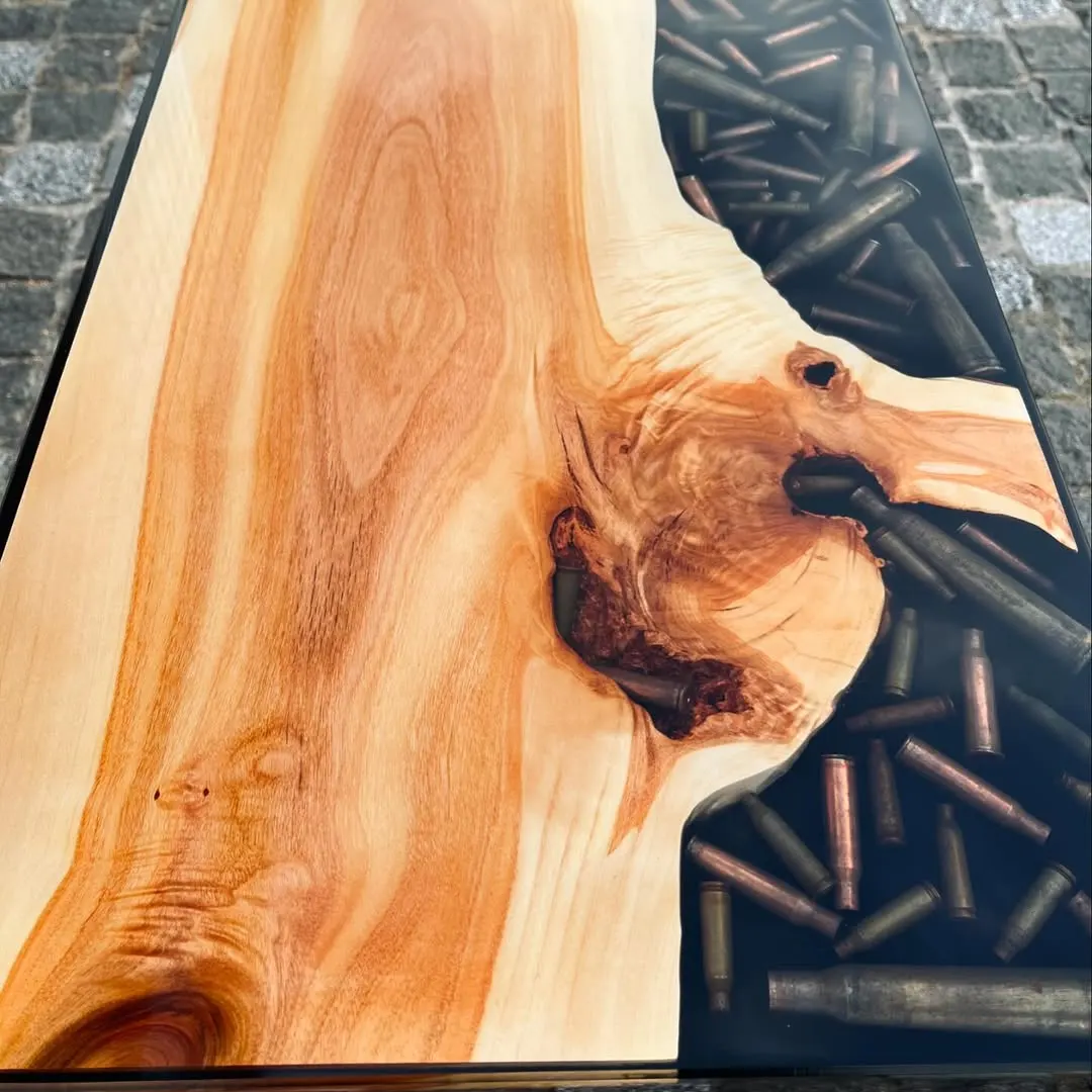 Стіл від сумського бренду «Епокстіл»