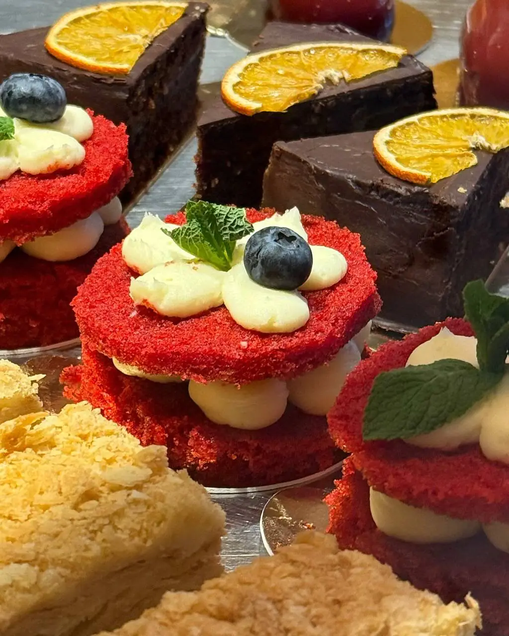 behappy deserty кондитерські вироби в BeHappy