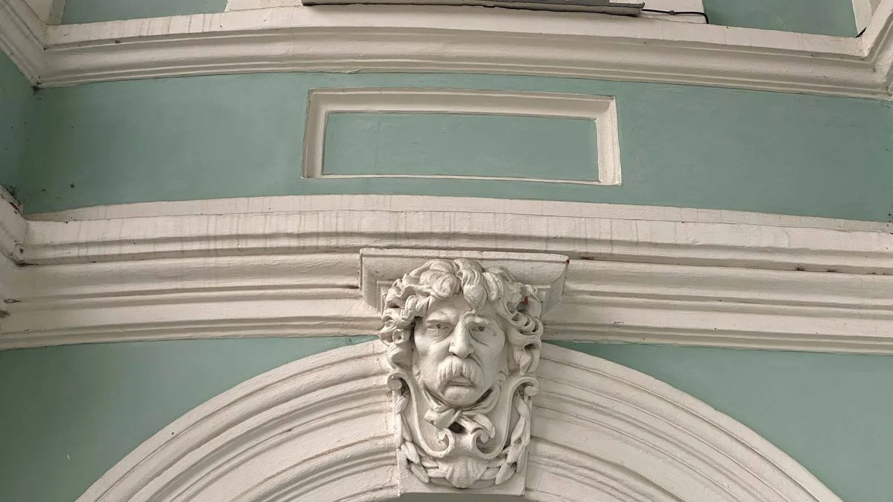 holova zevsa holova zevsa