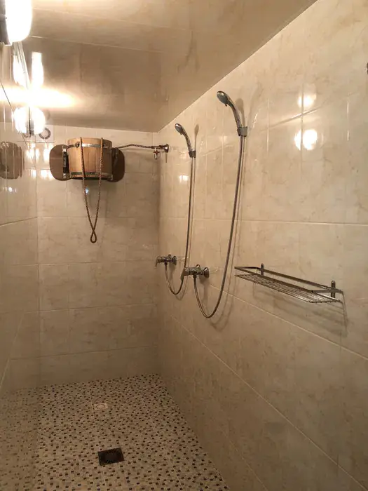 koryst ban 3 Відро-водоспад для охолодження після відвідування бані в Сумах