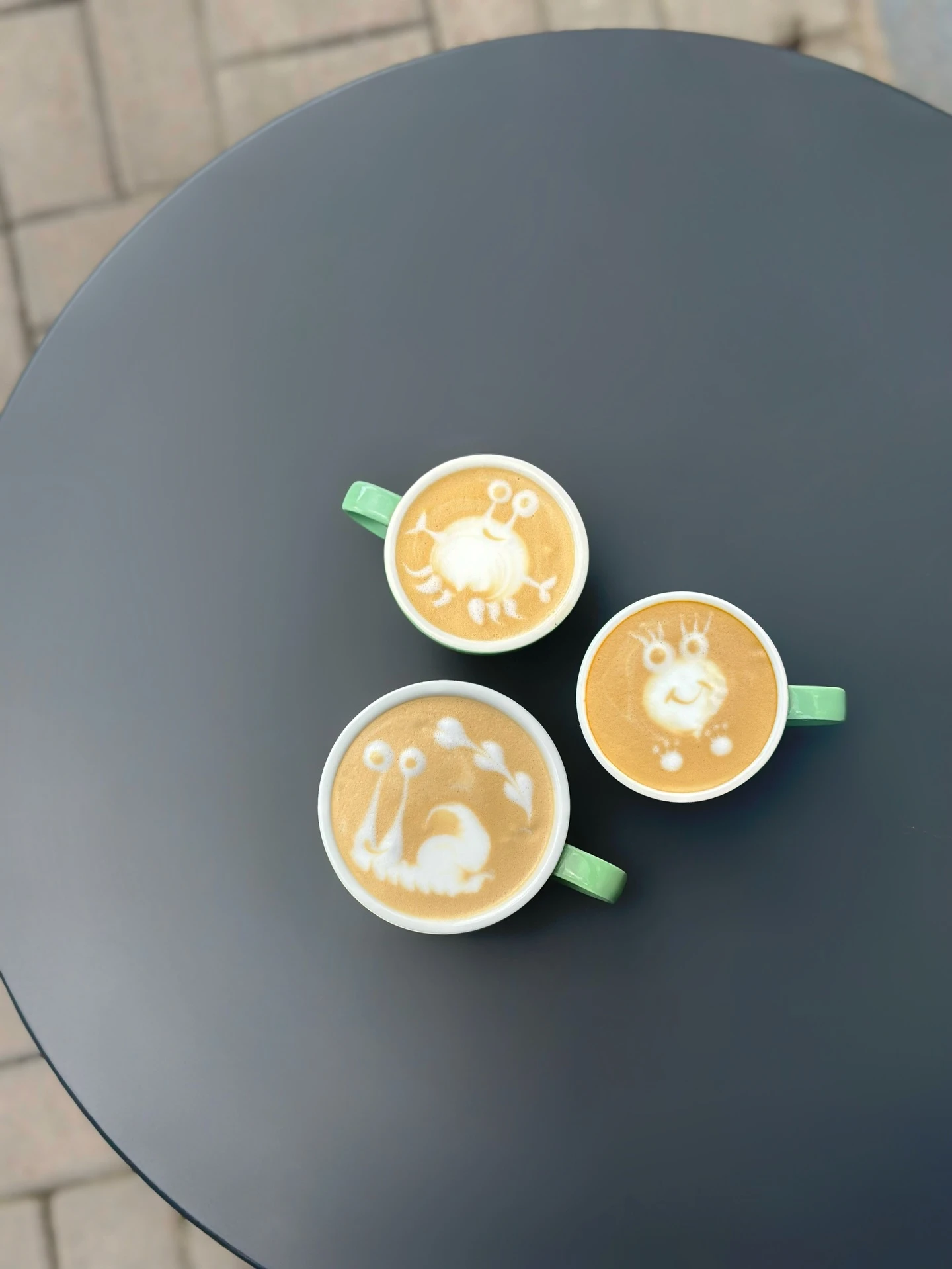 kupyty kavu sumy 1 Сумська кав'ярня CoffeeMan прикрашає напої молочною пінкою із різними візерунками