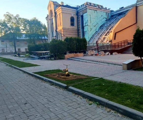 Меморіал із зображенням дитячого велосипеду