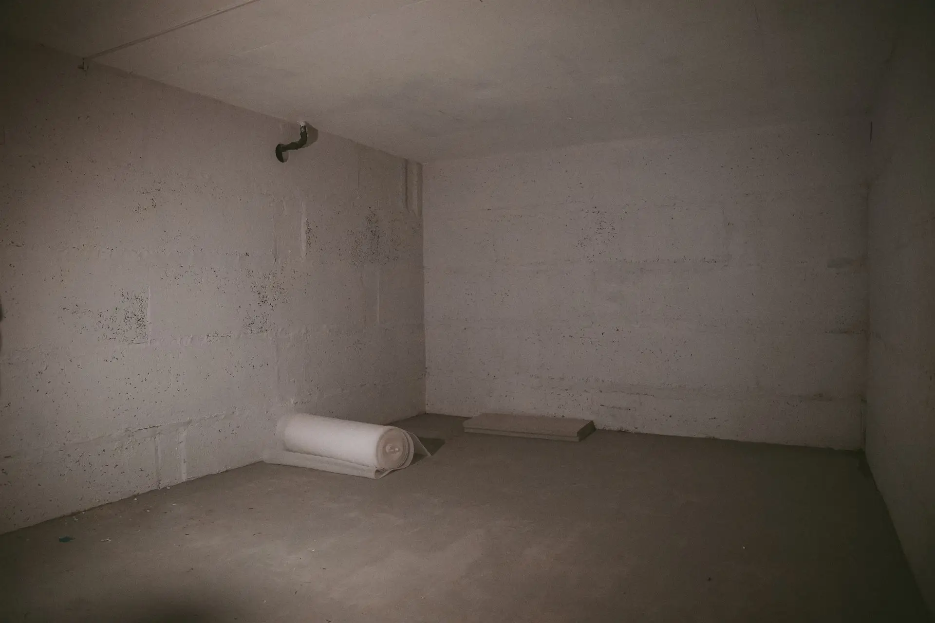 Підвальні приміщення під модульними будинками. Офіційно не є укриттями, але зможуть слугувати сховищем