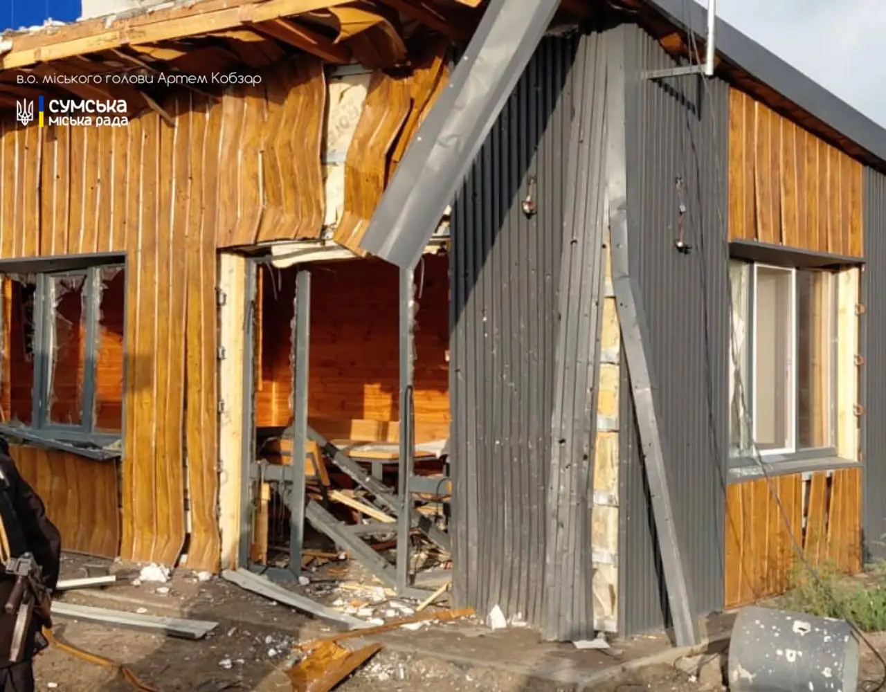 Пошкоджена база відпочинку в Сумах