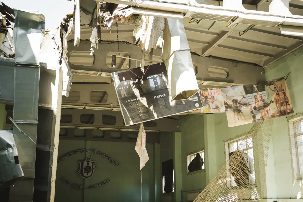 ruynuvannya centr voleybolu sumy зруйноване табло у центрі пляжного волейболу