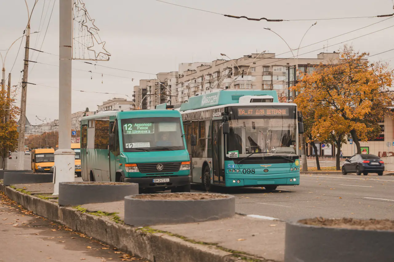 trolleybus i avtobus Тролейбус у Сумах