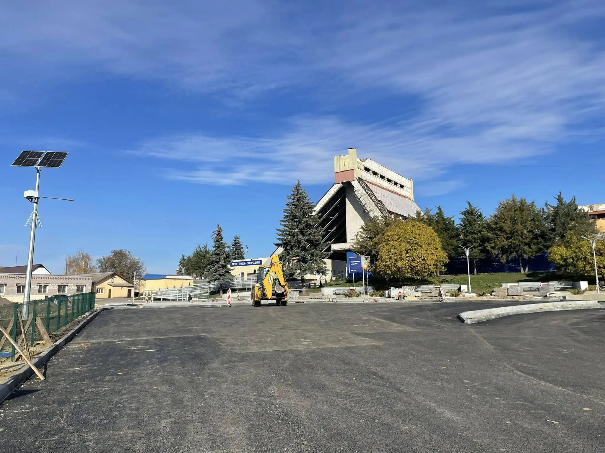 vidnovlennya pryvokzalʹnoyi ploshchi v trostyanytsi Відновлення Привокзальної площі в Тростянці