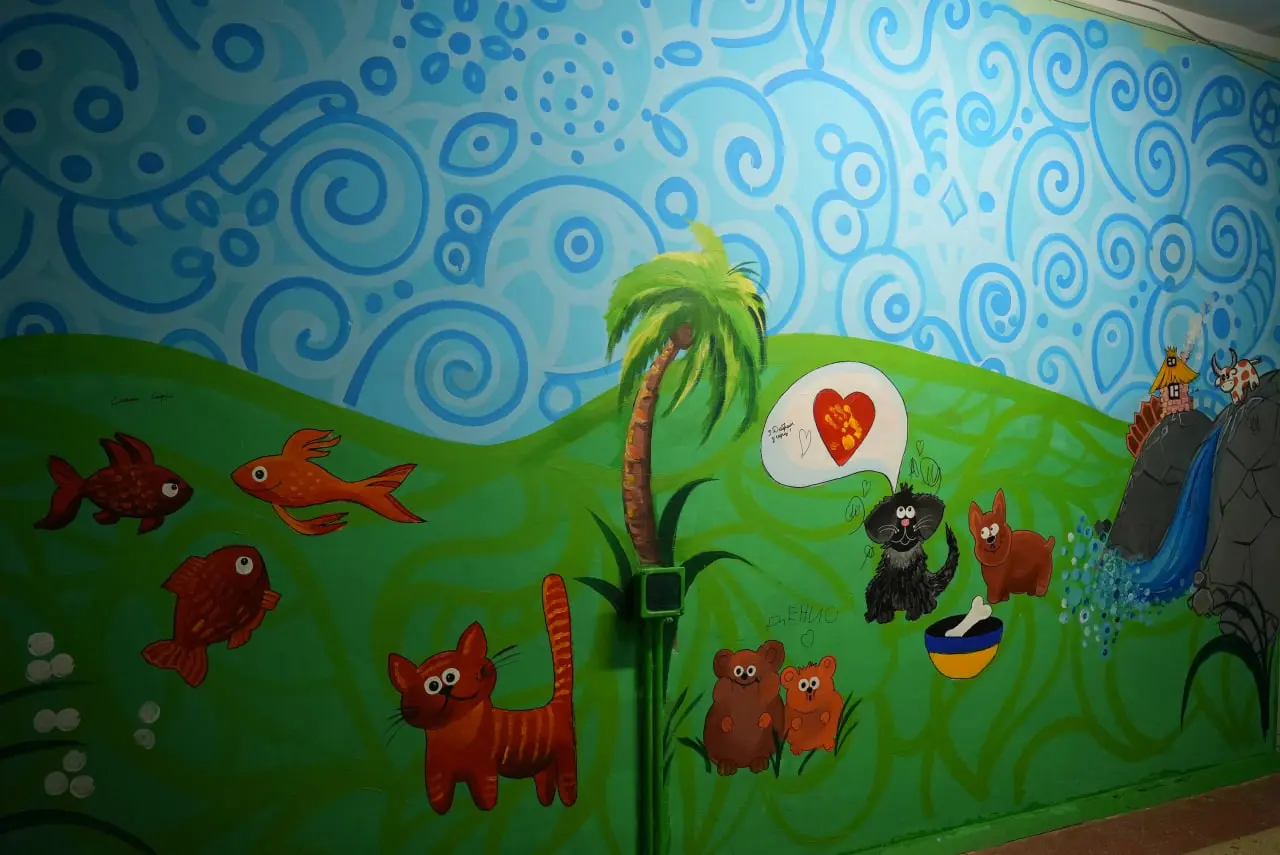 малюнки Сумських дітей на бомбосховищі у Сумах