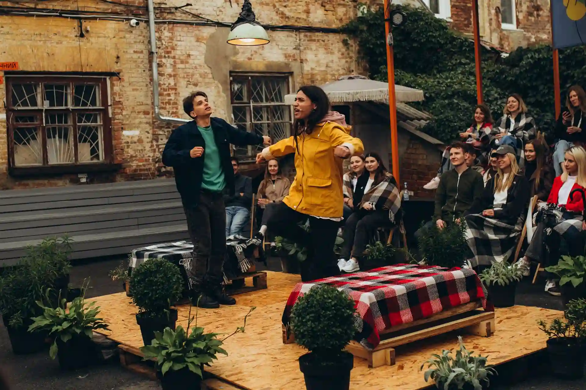 vystava leheni u dvoryku na kuznechniy Вистава Легені у Дворику на Кузнечній