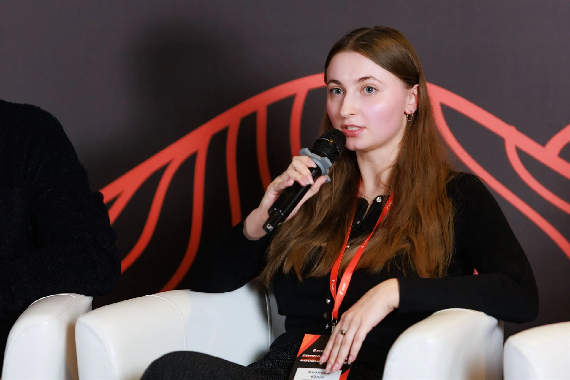 yuliya kozlova na Donbas Media Forum Юлія Козлова з Цукру на ДМФ