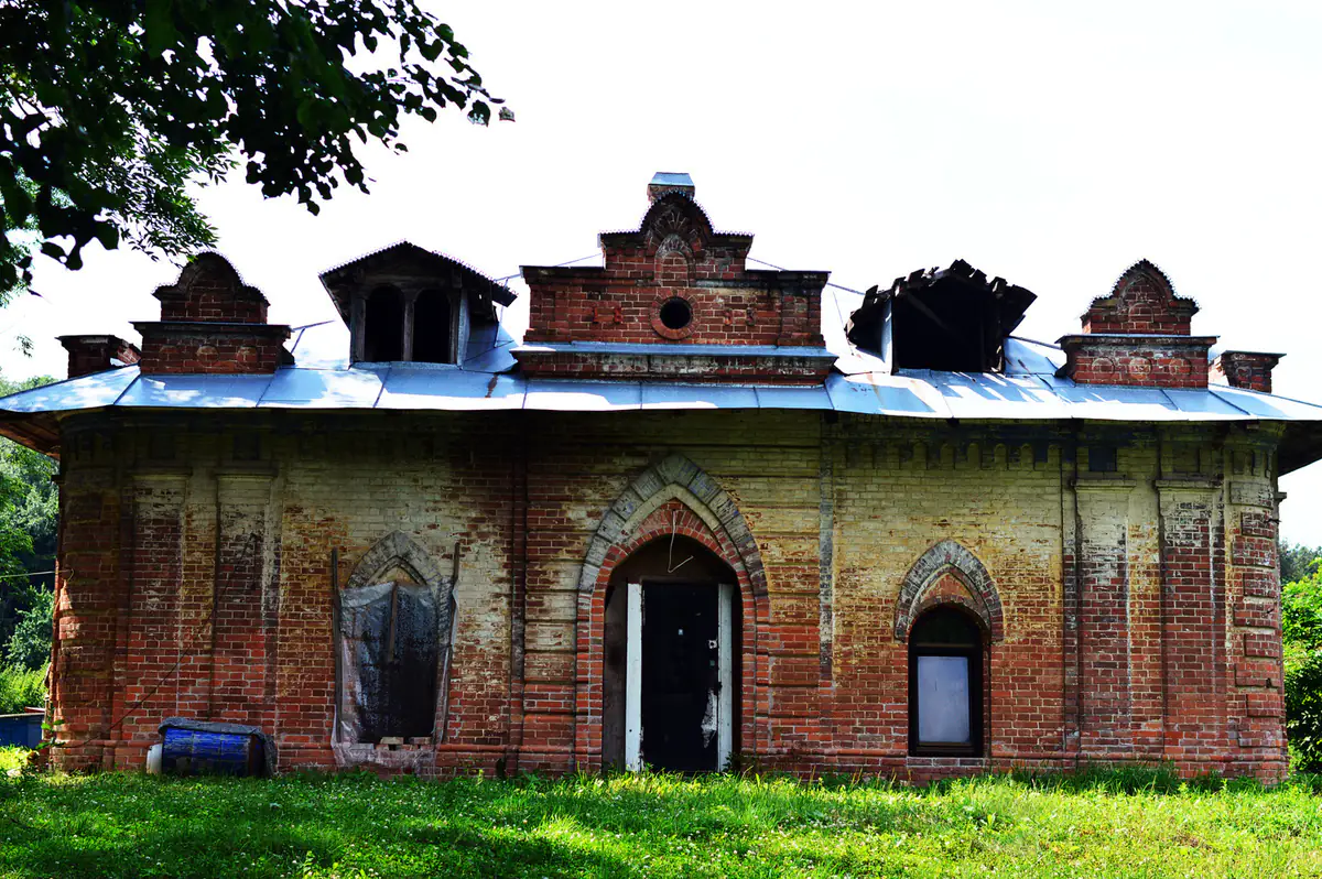 budynok sadyby khrushchovykh u lebedynsʹkomu rayonі