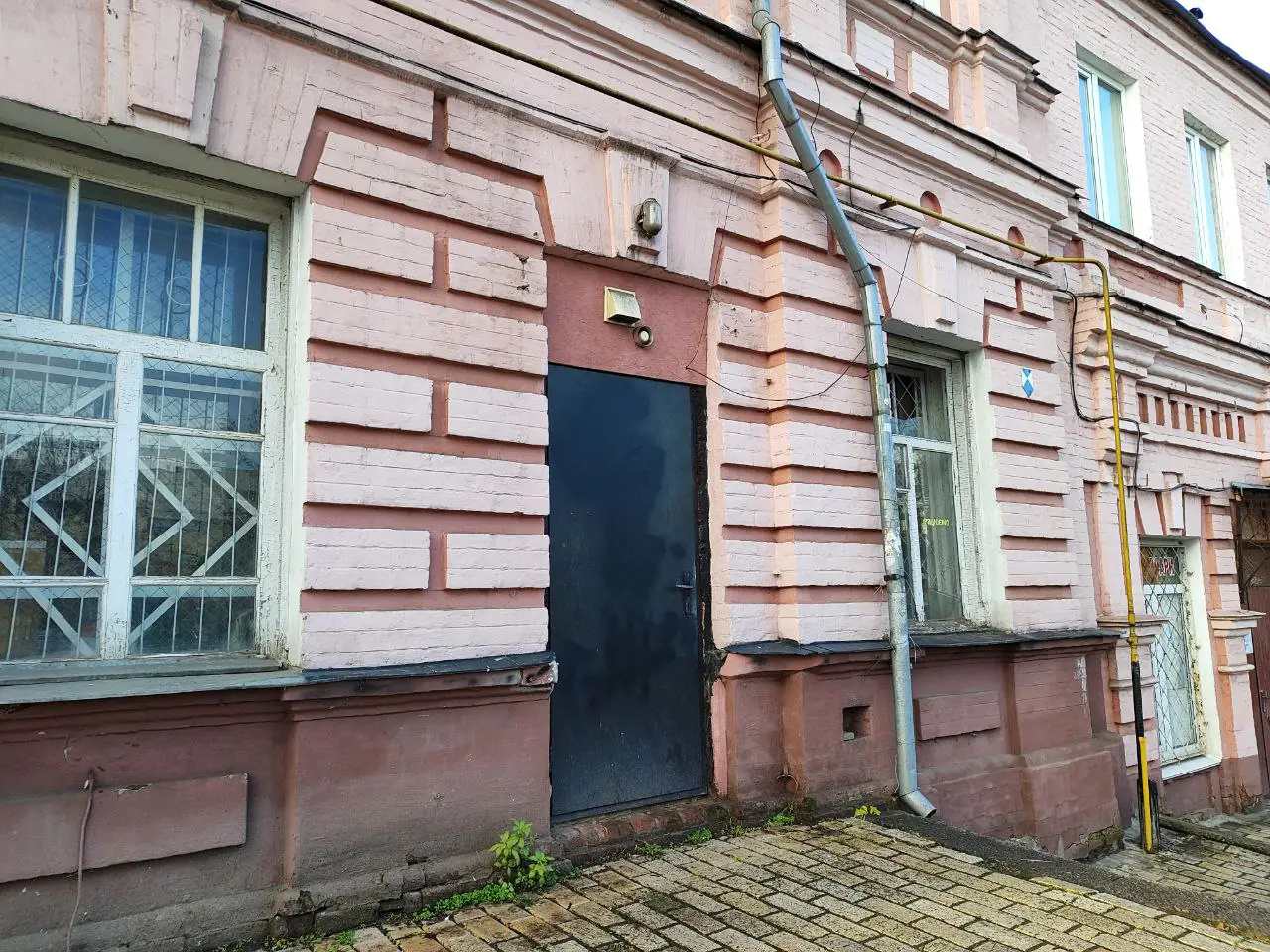 coy Зафарбовані Двері в Центрі Сум