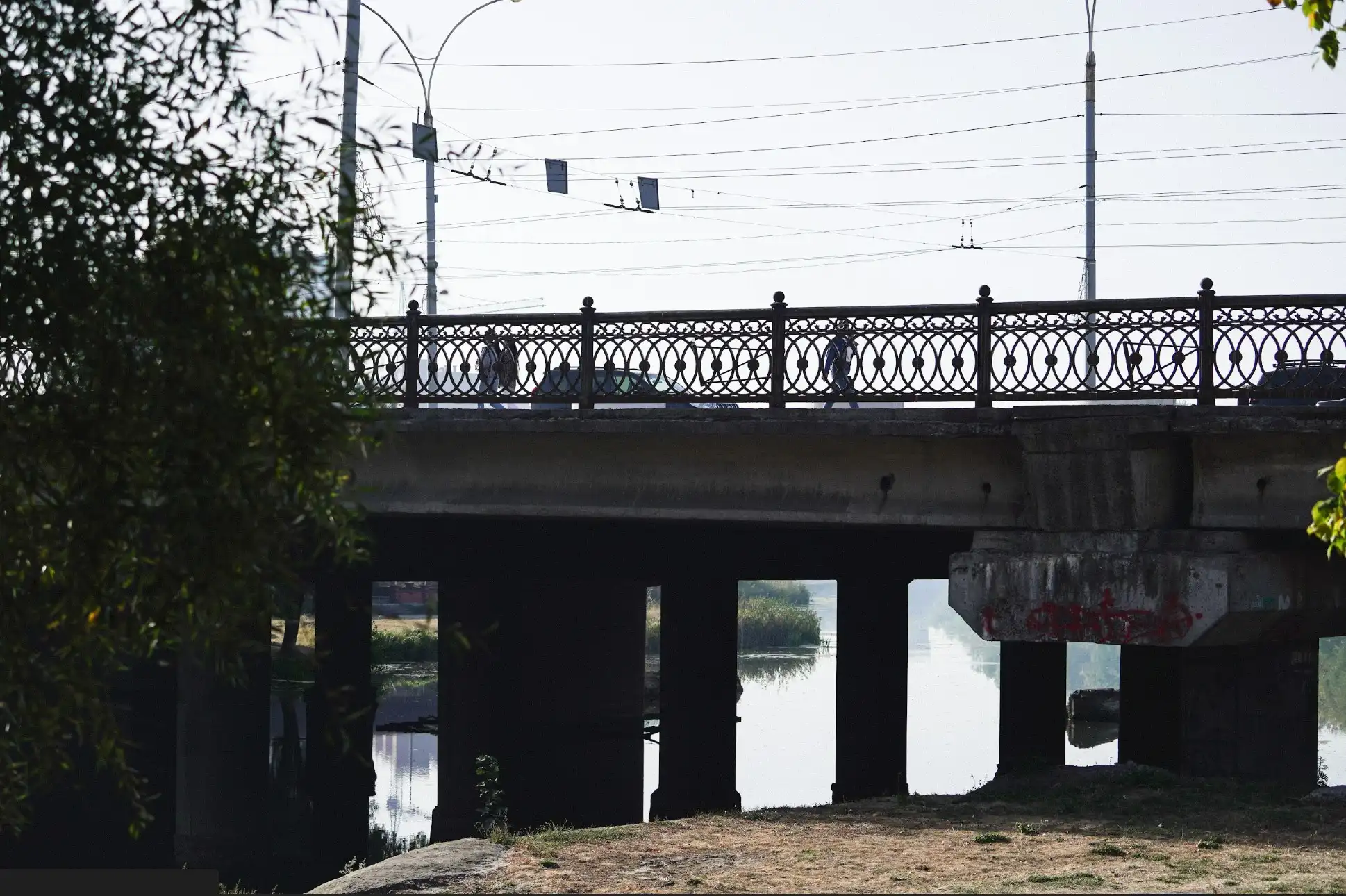 Харківський міст, схожий на акведук.