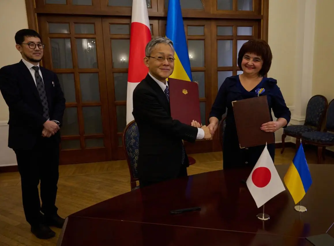 pidpysaly uhodu pro hrant