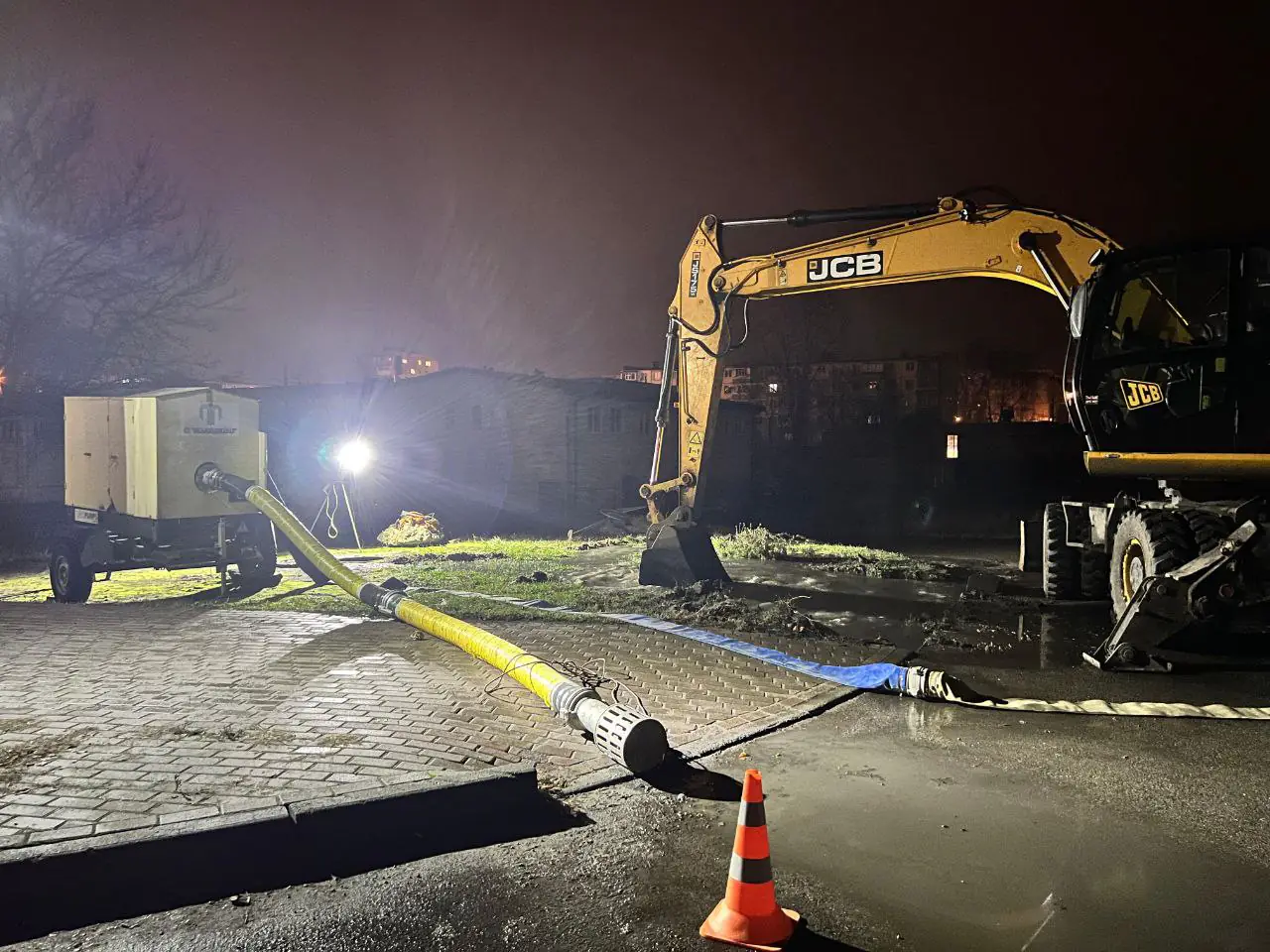 аварія на напірному колекторі 17 листопада в місті Суми