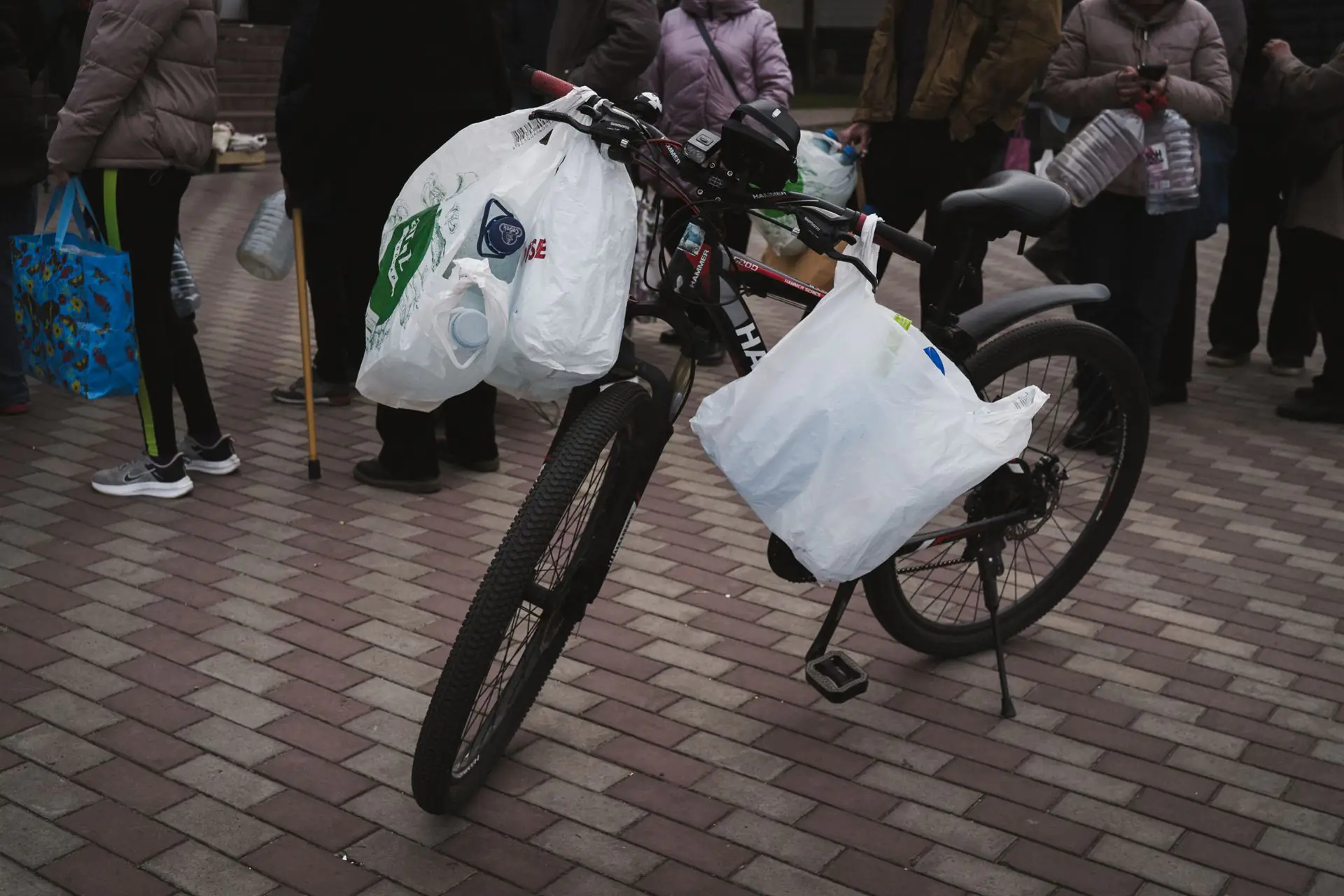 velosyped z baklаzhkamy і plyаshkamy dlya vody velosyped z baklаzhkamy і plyаshkamy dlya vody