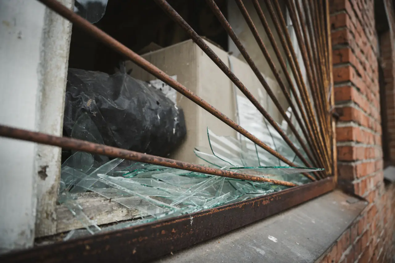 вибите вікно поблизу перинатального центру