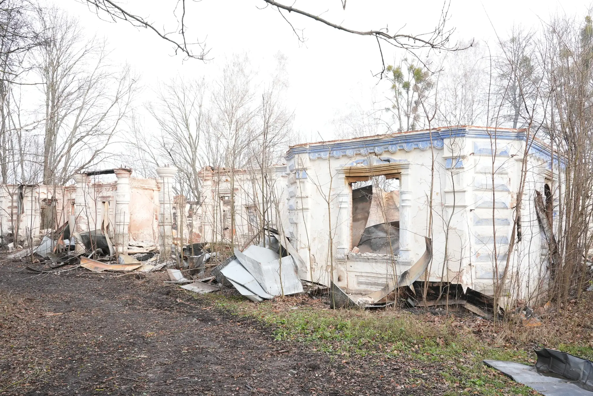 Зруйнована садиба Хрущових на Сумщині 