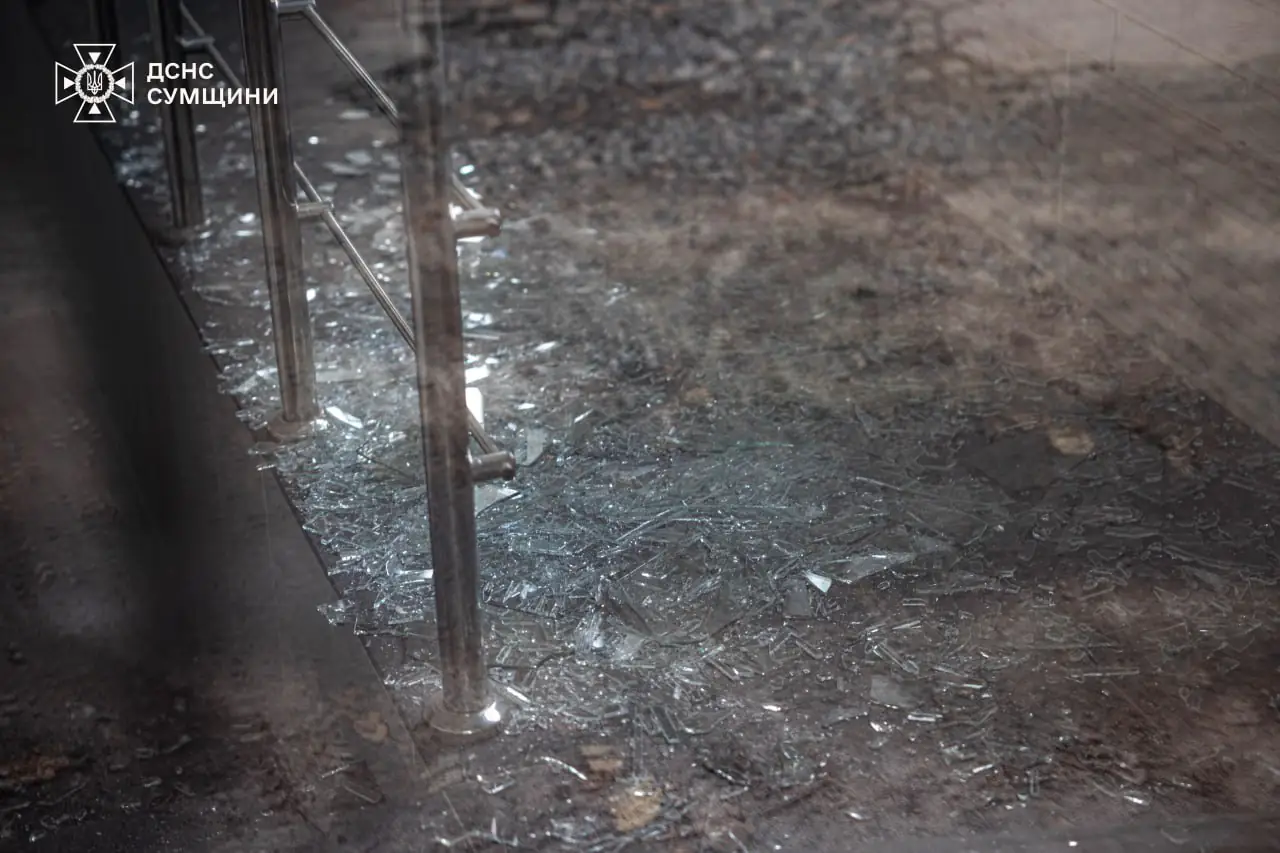 вибите скло у Сумах