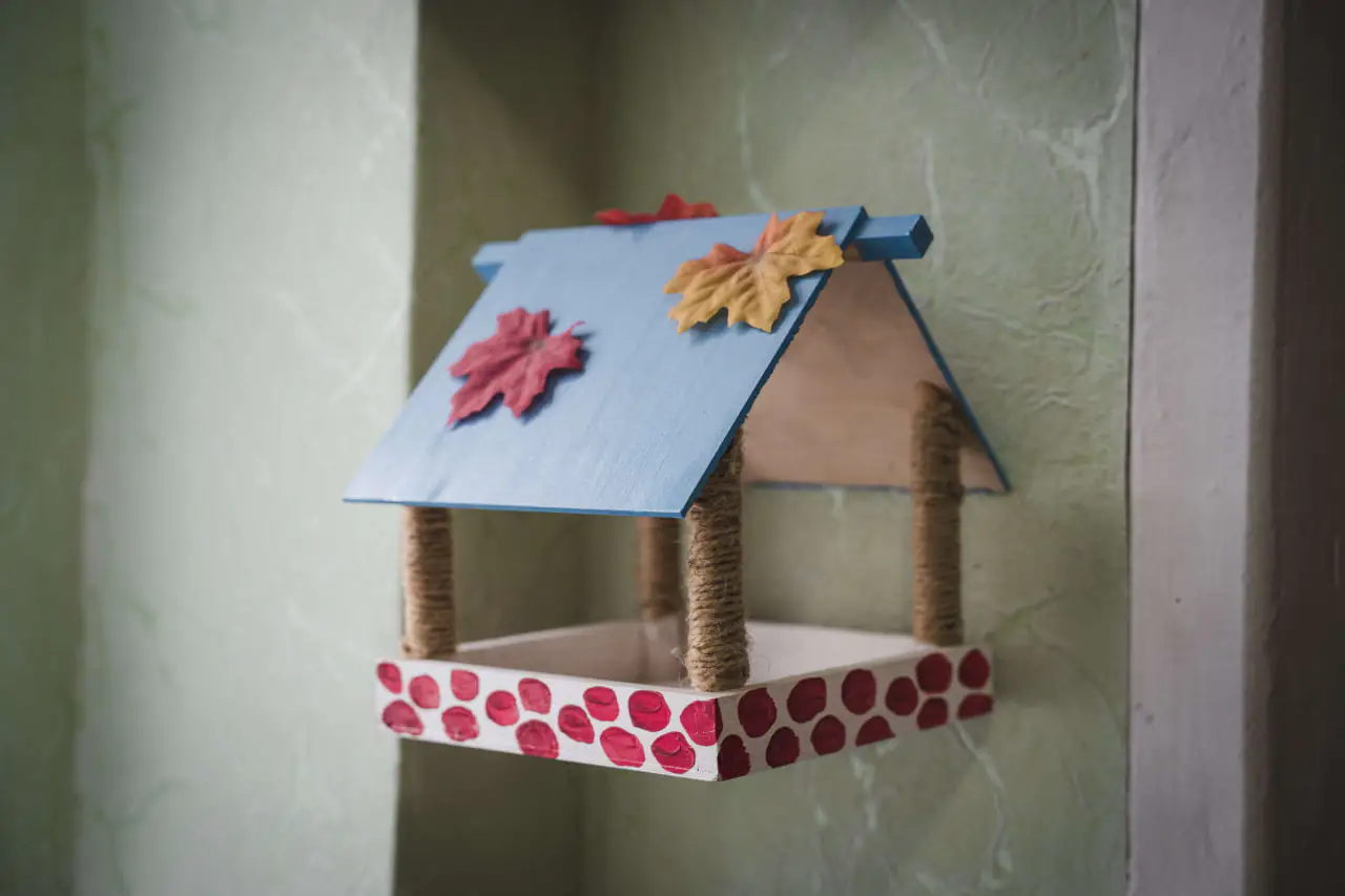 godivnicky yaskravi яскрава годівничка