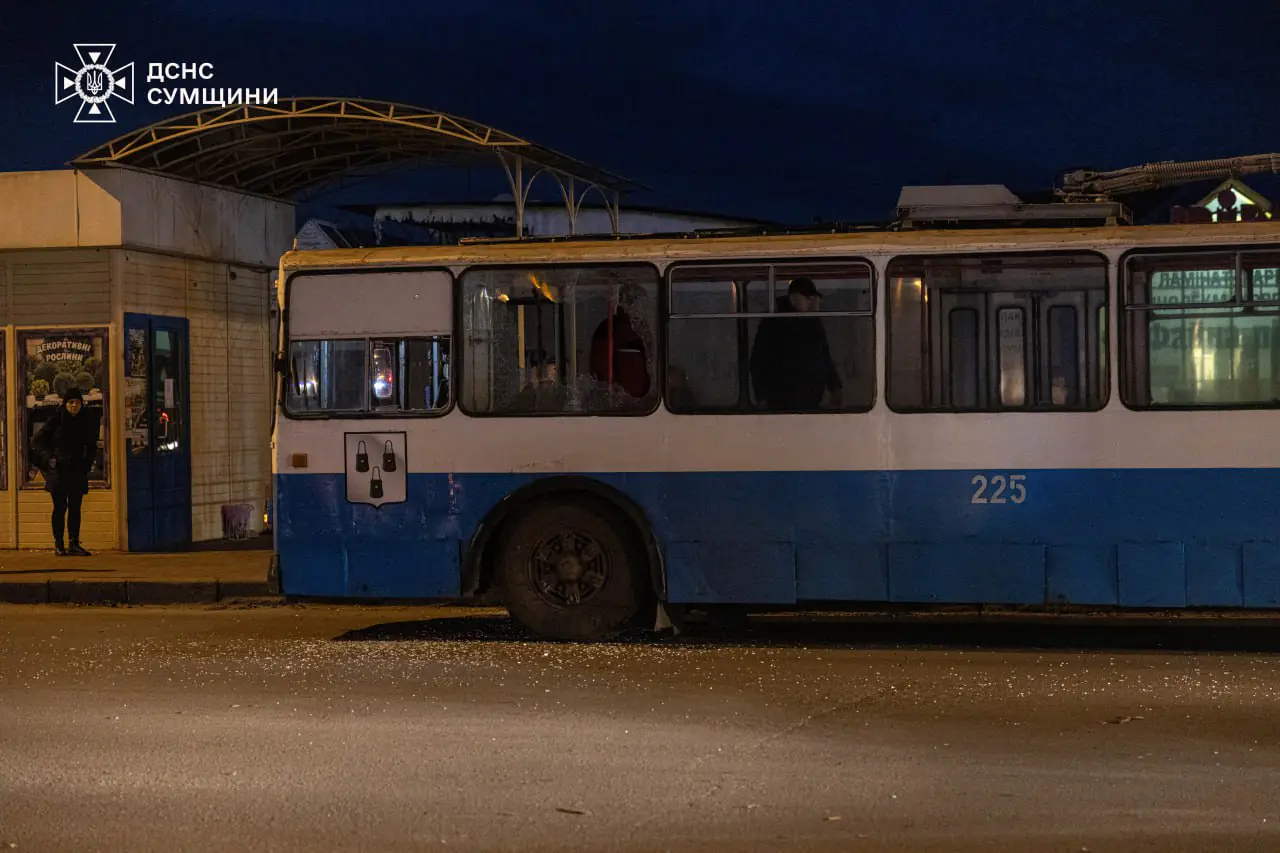 автобус пошкоджений