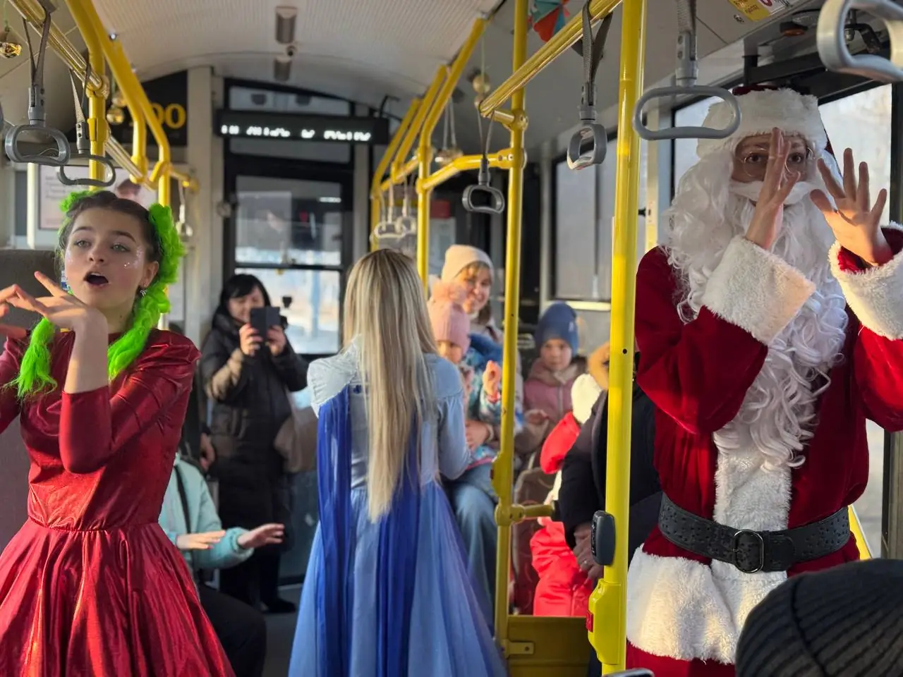 різдвяний тролейбус у Сумах
