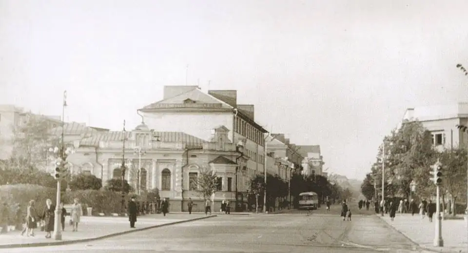 Покровська площа