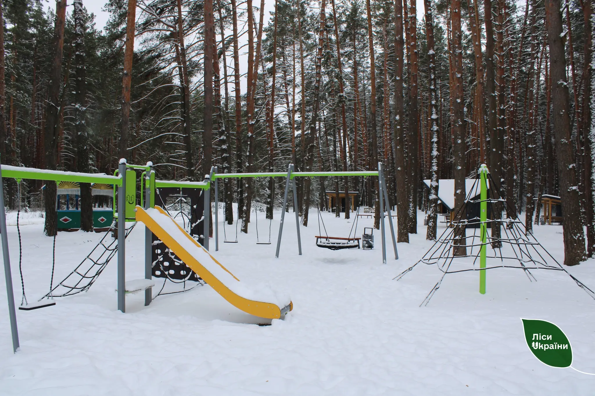 Дитячий майданчик в рекреаційному пункті