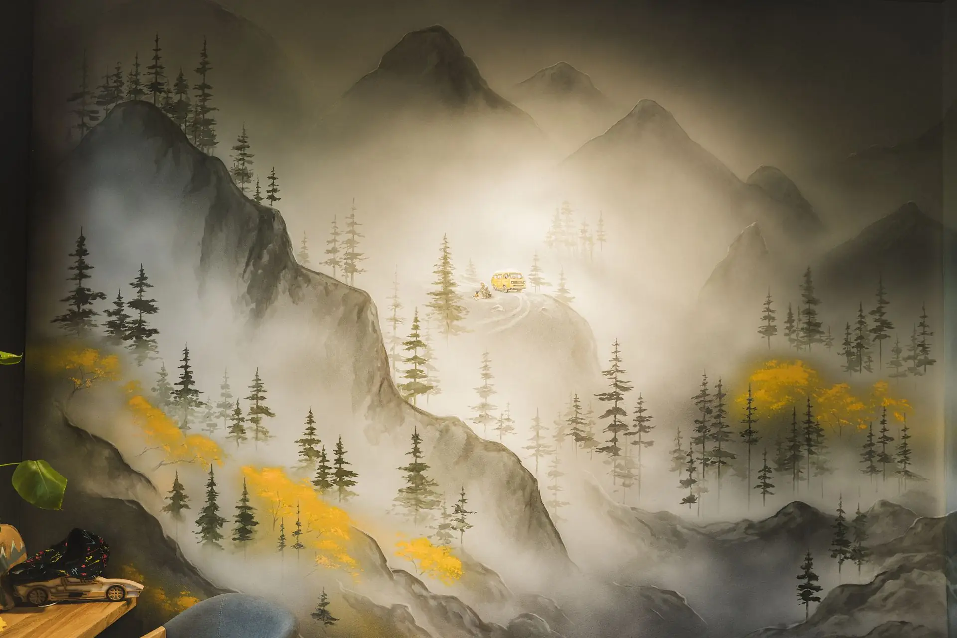 Мурал у кав'ярні Піколіно