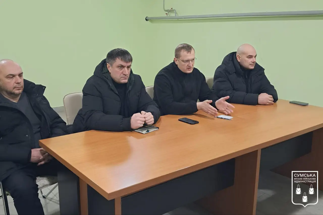 u Sumakh nemaie tepla 3 Сумська міська військова адміністрація проводить зустріч із сум'янами