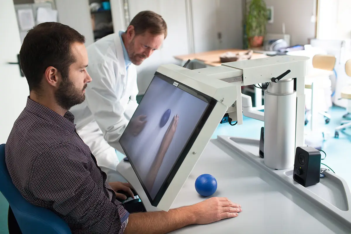 Апарат дзеркальної терапії