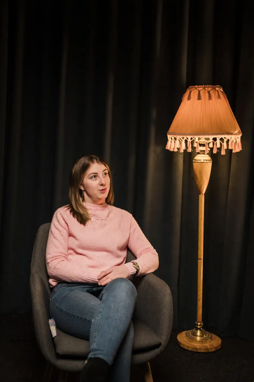 Дівчина, яка втратила чоловіка, розповідає про свій досвід втрати