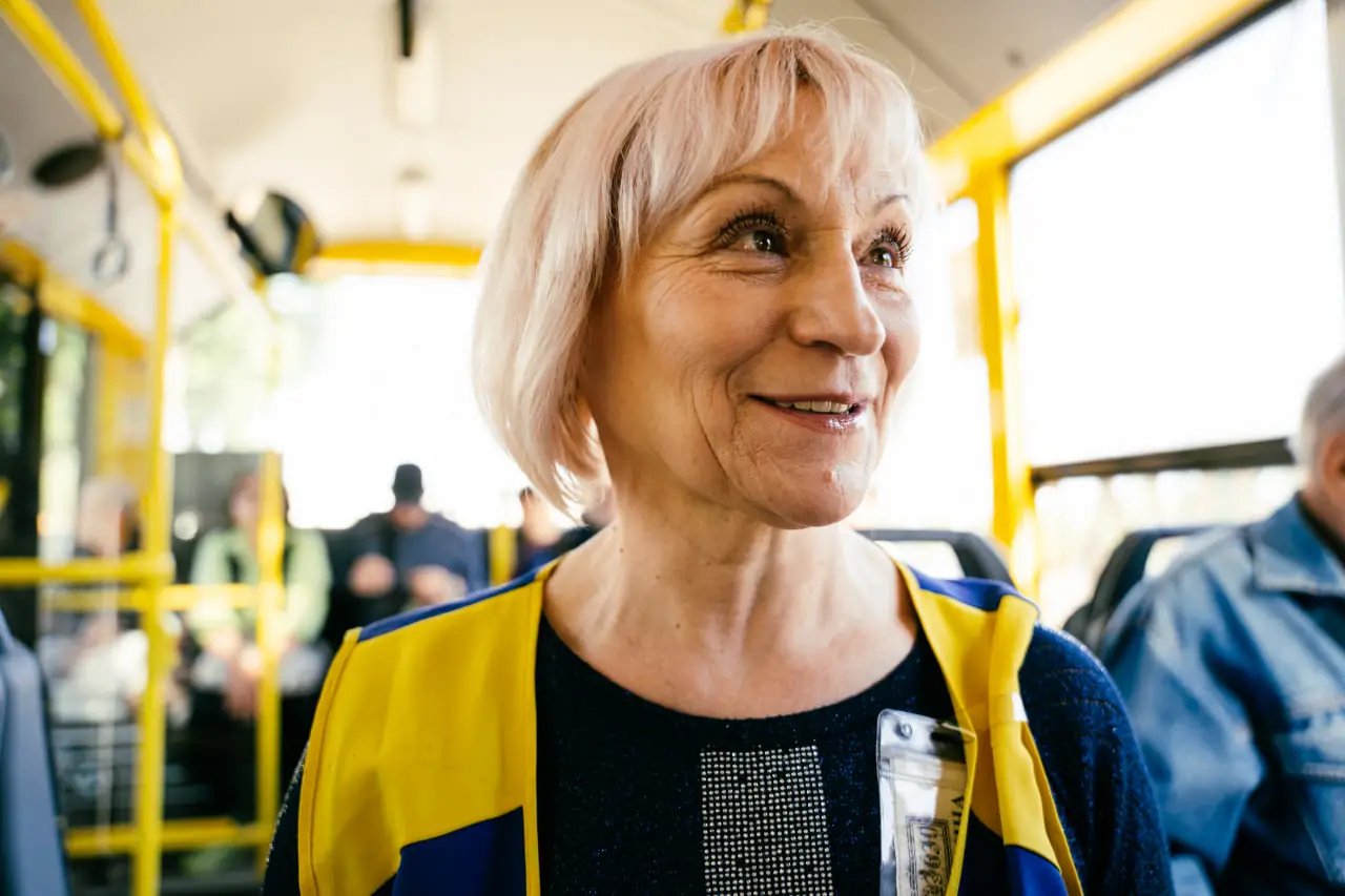 Кондукторка в Сумському тролейбусі