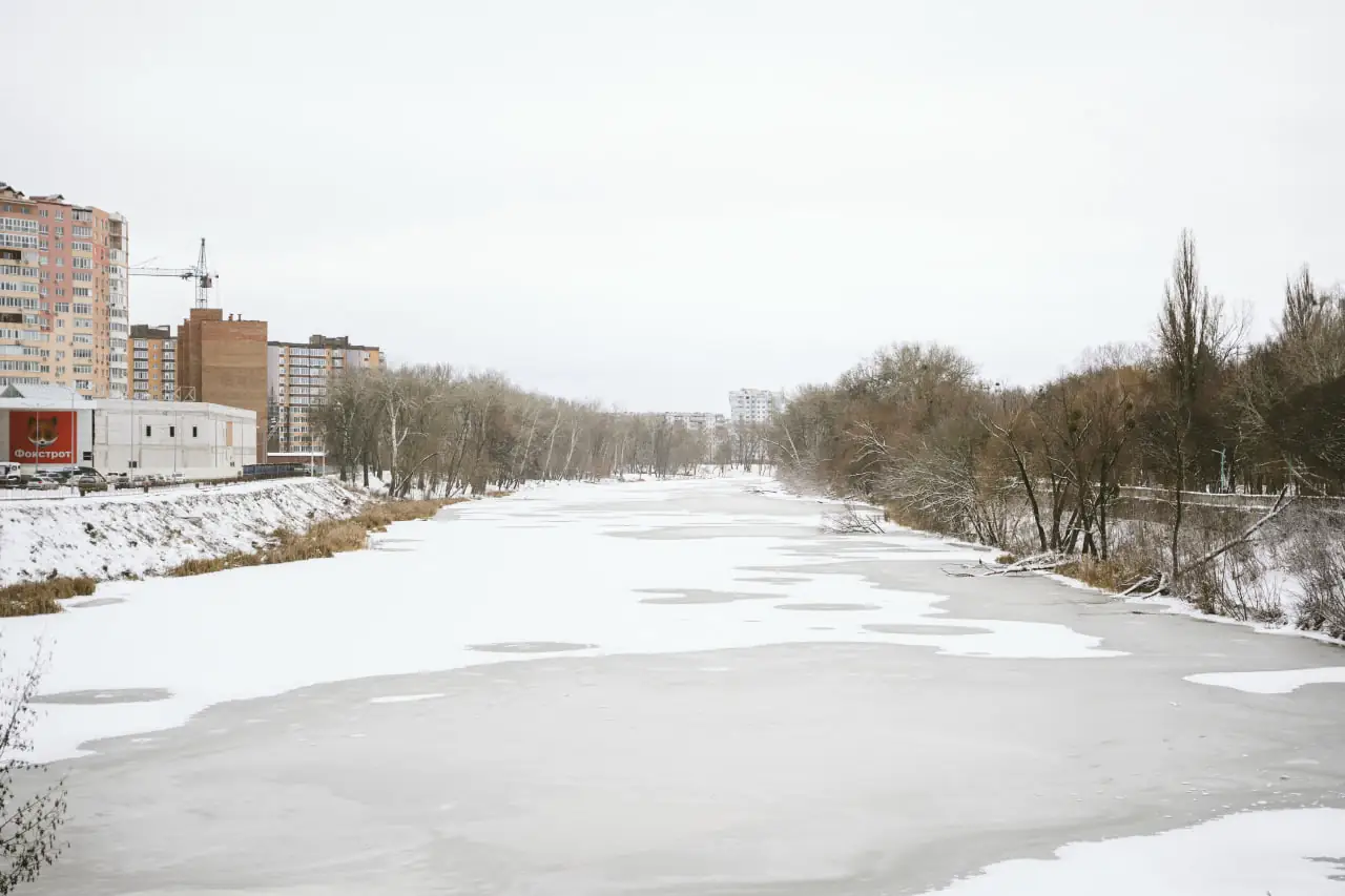 річка Псел у Сумах взимку