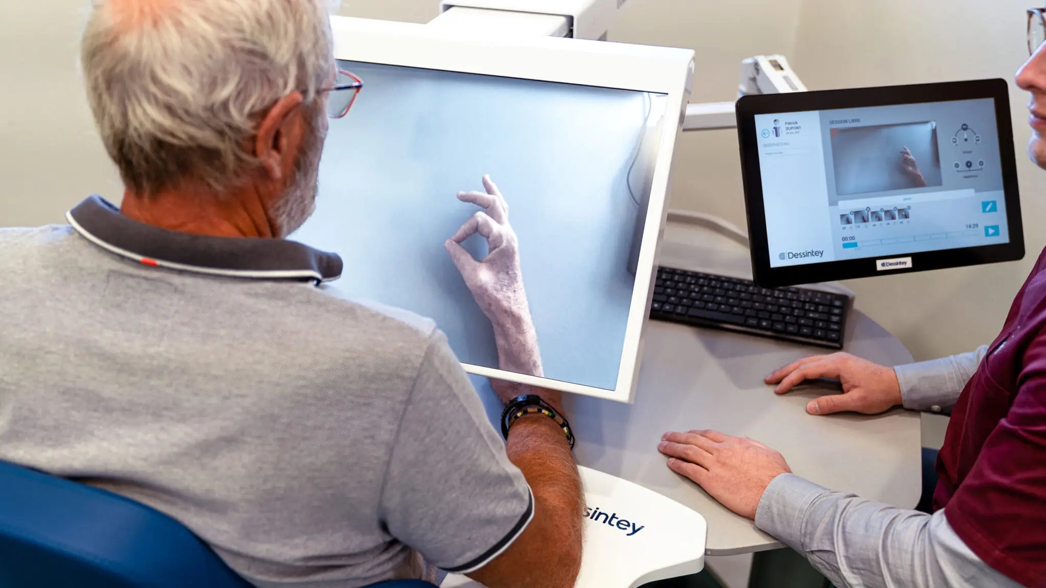 Реабілітація методом дзеркальної терапії для пацієнтів після інсульту