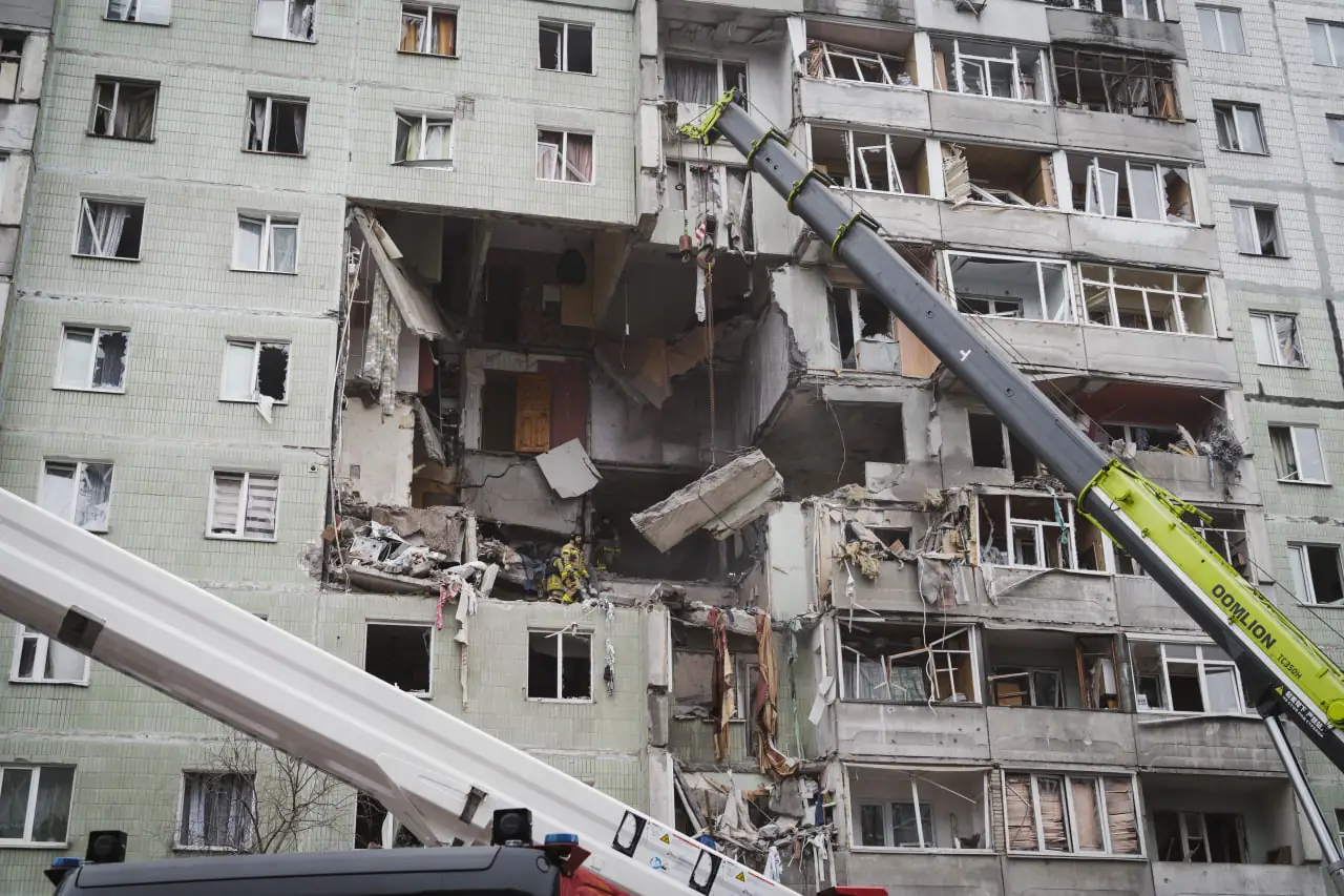 руйнування на вулиці Героїв Крут в Сумах