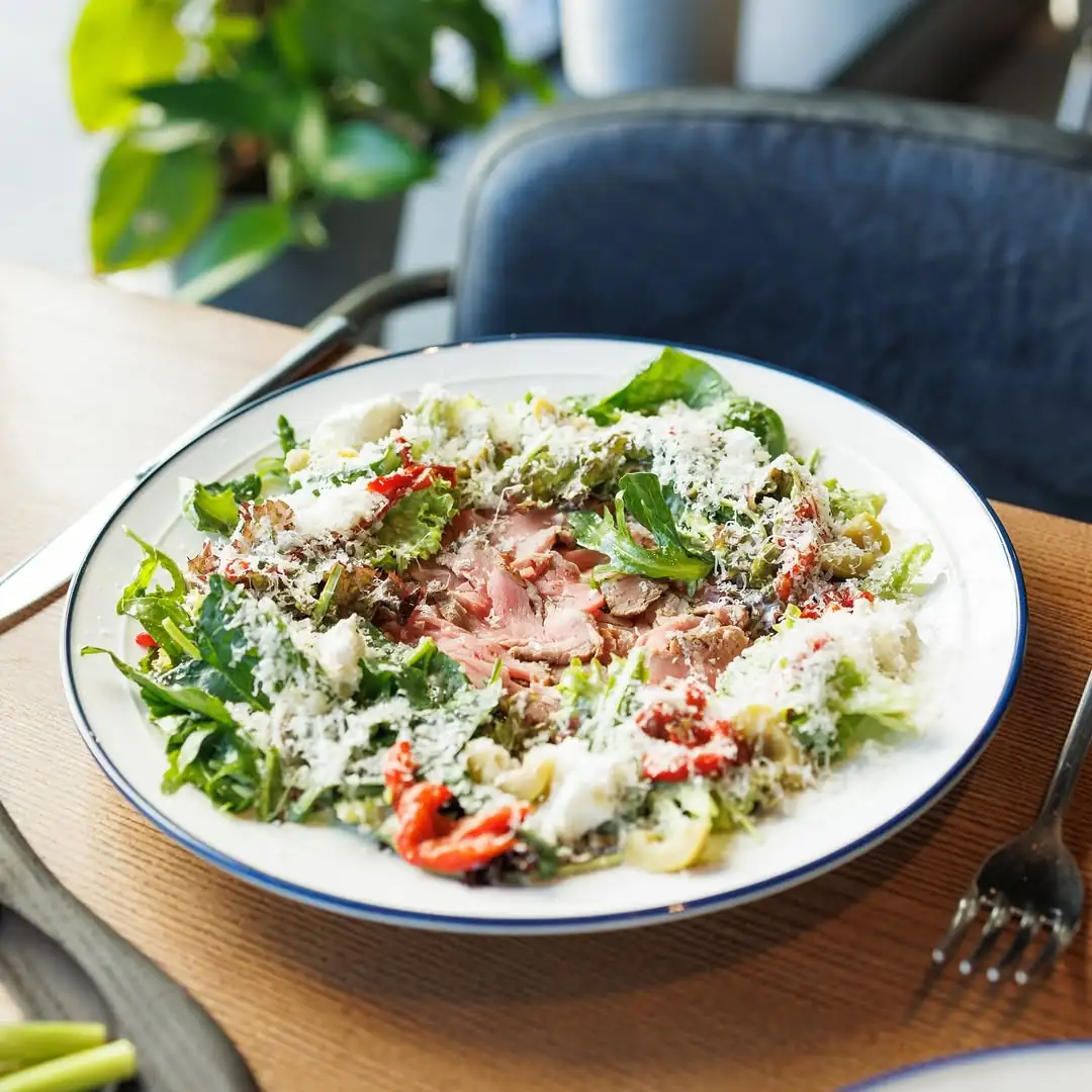 Салат у Шнобелі в Сумах