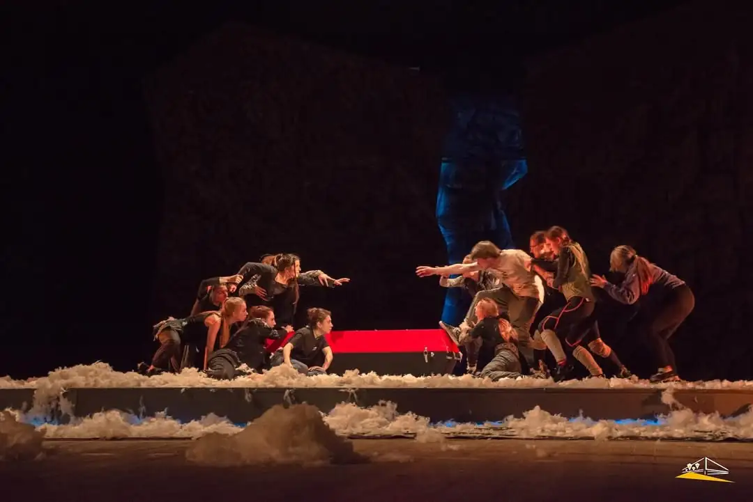 Тіні забутих предків вистава Театру імені Щепкіна 