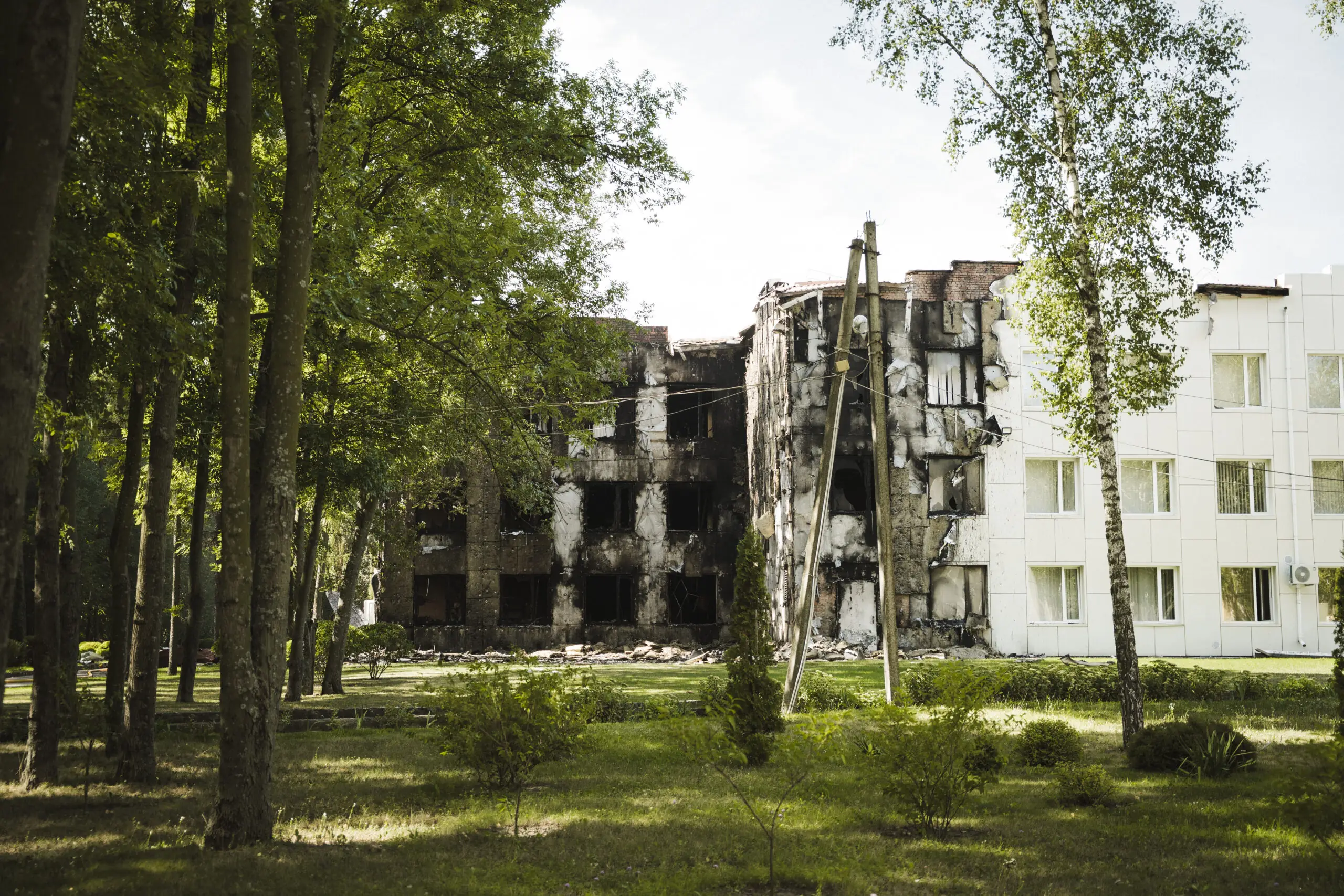 зруйнований корпус СумДУ