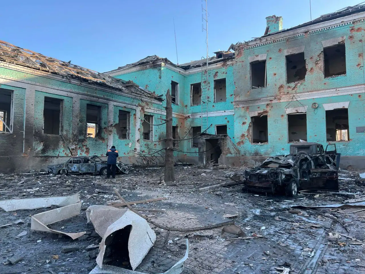 zruynovanyy budynok u bilopilli na sumshchyni Зруйнований будинок у Білопіллі на Сумщині