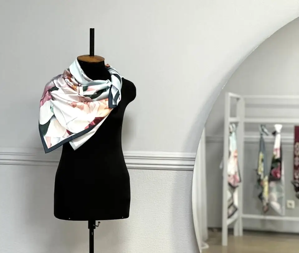 maneken u halerei shourumi svitlany kachurovskoi Манекен у галереї-шоурумі Світлани Качуровської