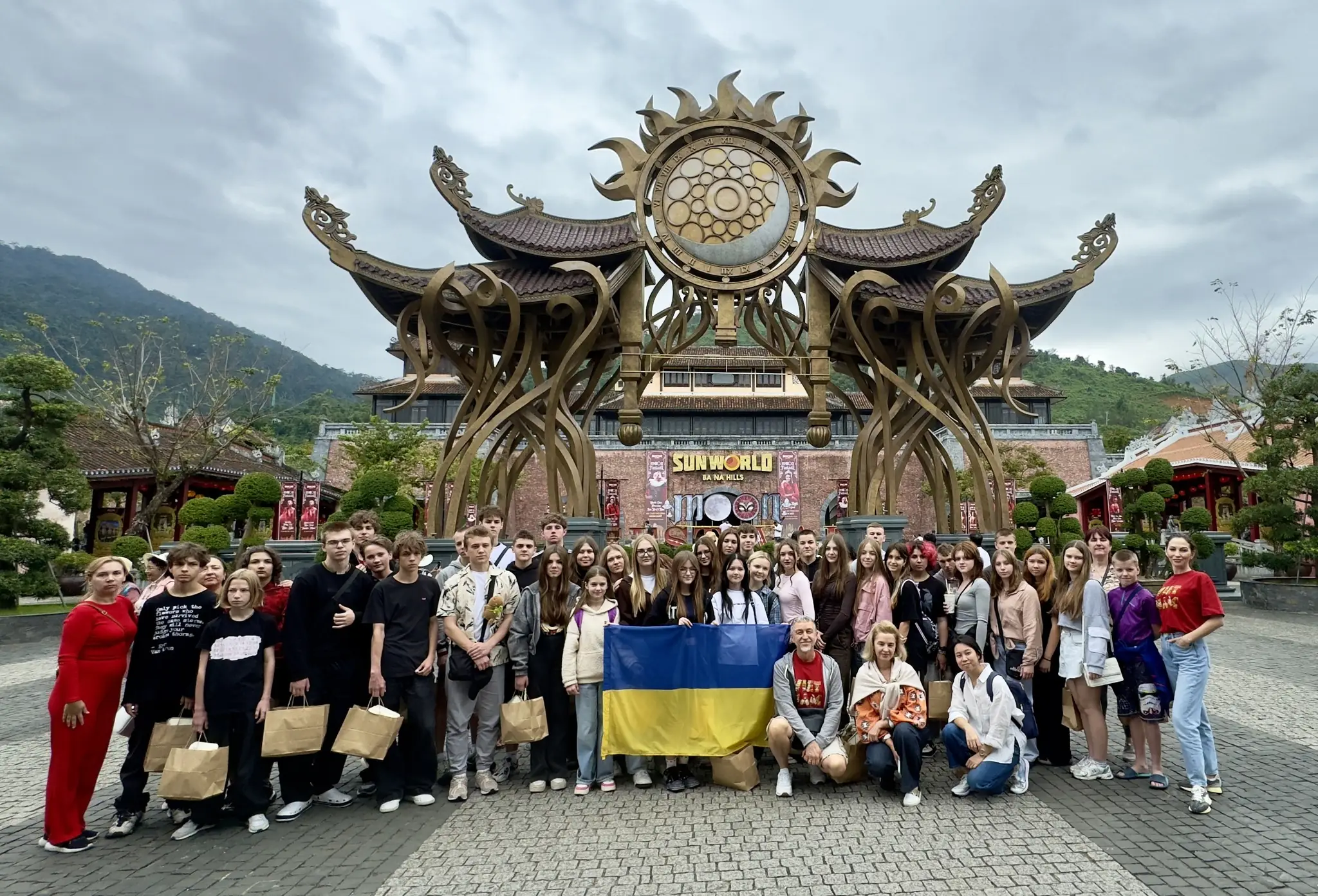 Відпочинок сумських дітей у країні В'єтнамі