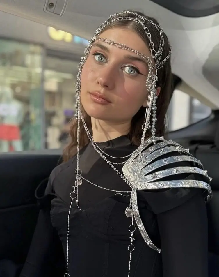 Прикраса бренду Краснопольська на Джері Хейл