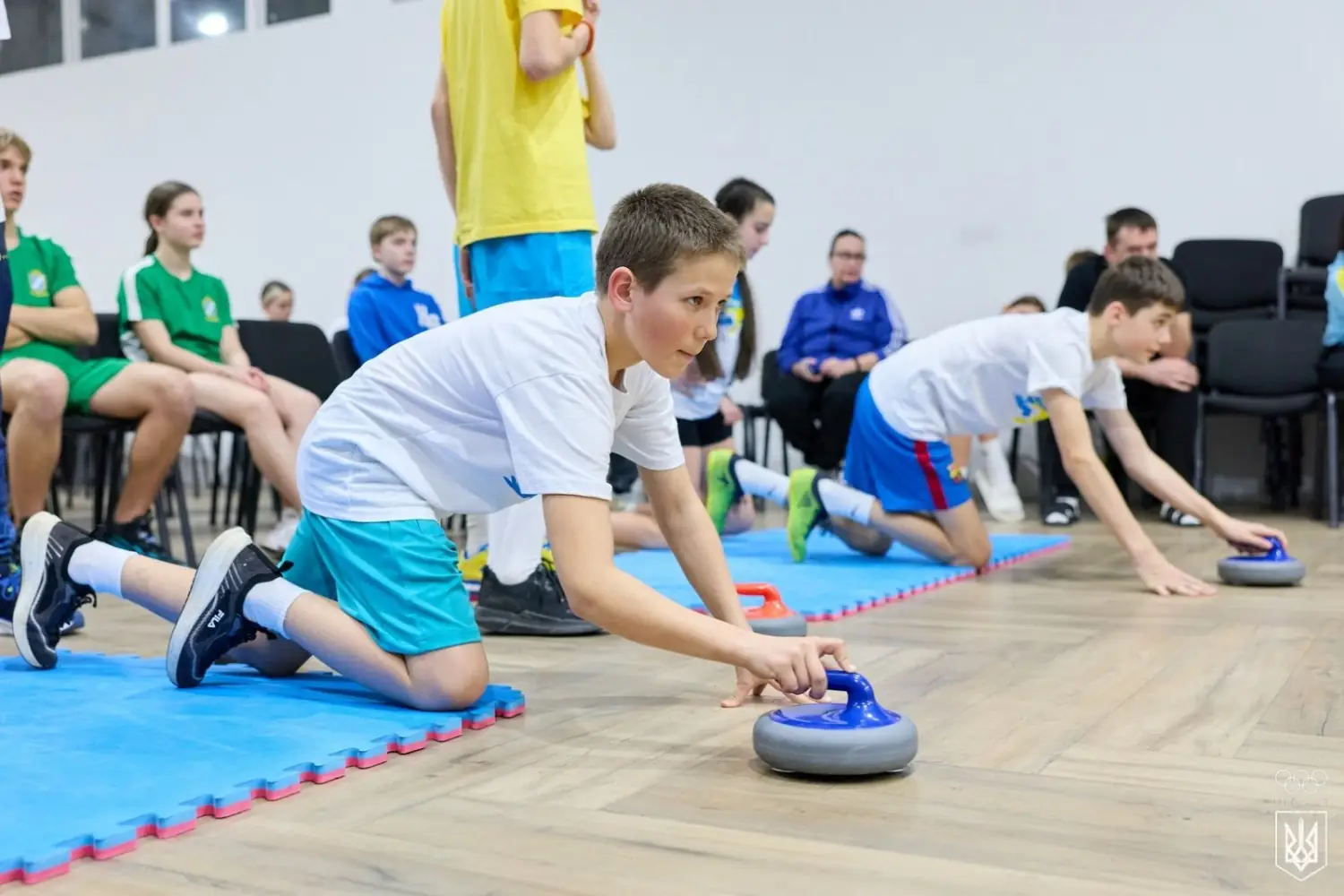 сумські школярі на змаганнях з керлінгу