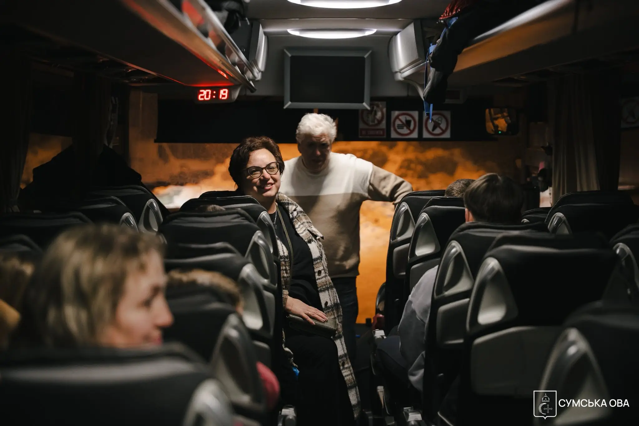 Автобус із дітьми вирушає із Сумщини до В'єтнаму