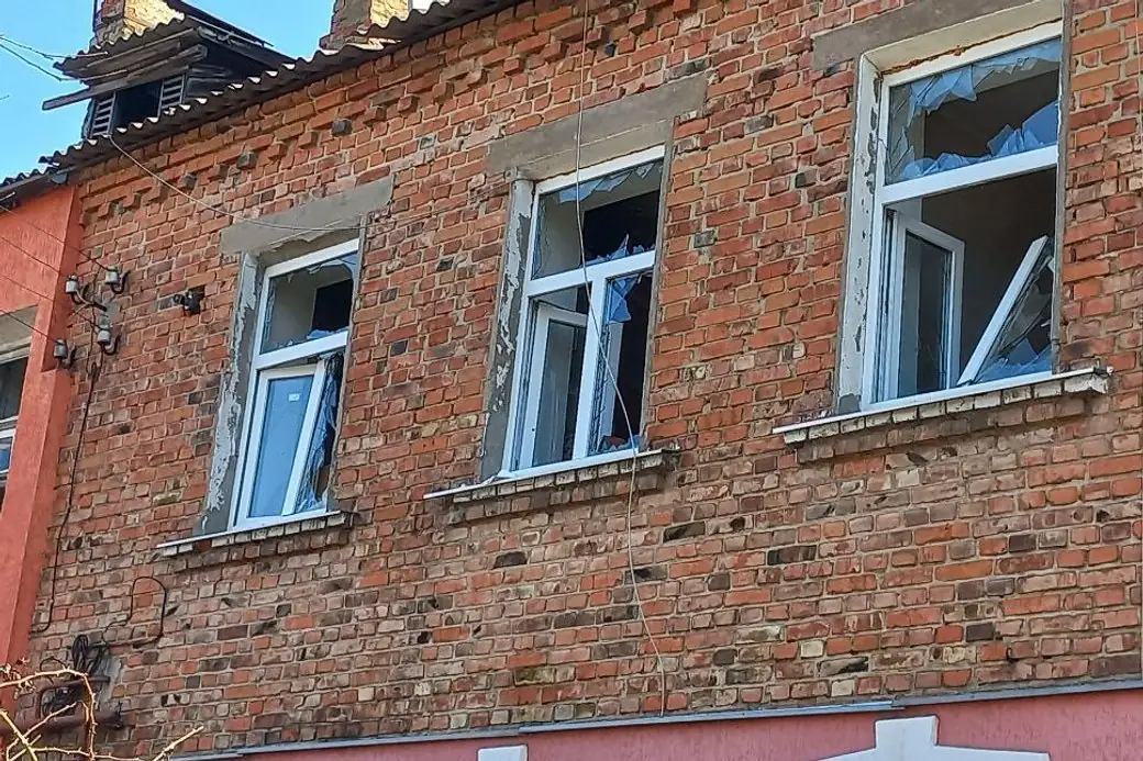 vybiti vikna v budynku v sumakh Вибиті вікна в будинку в Сумах 16 березня