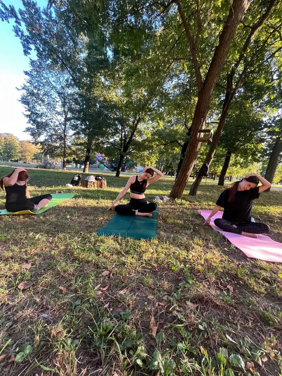 йога в Сумах в парку