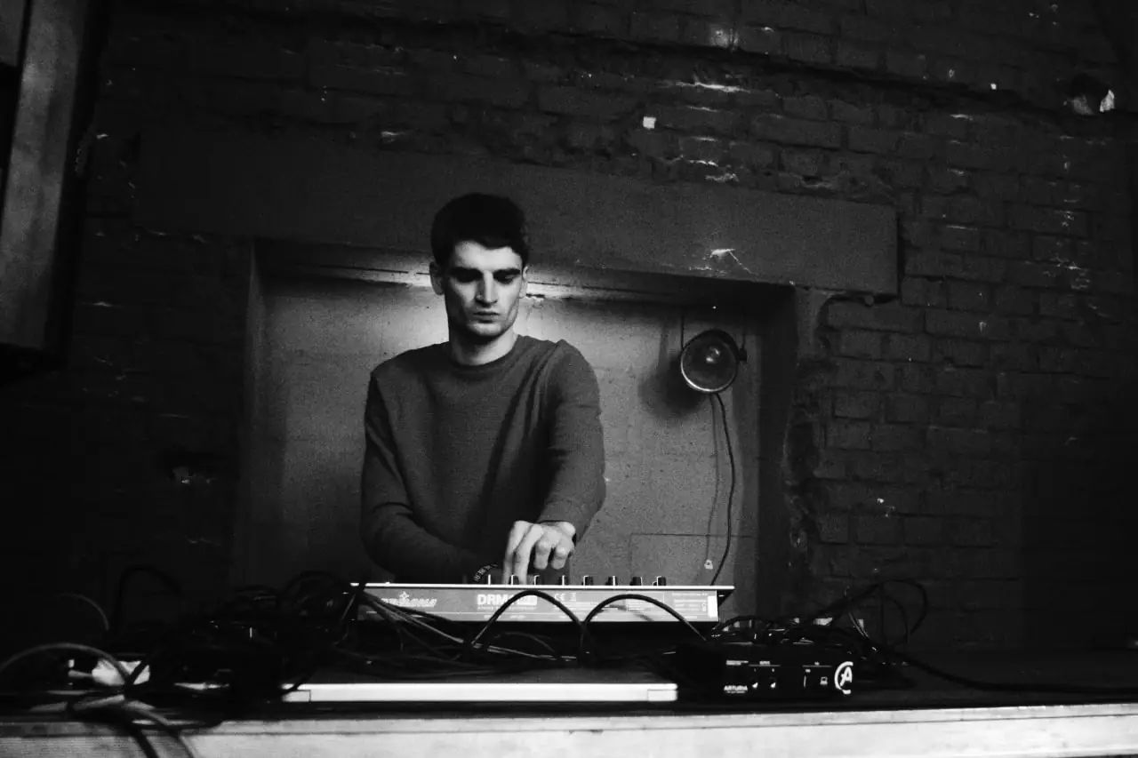 Музикант Pøgulyay з Сум